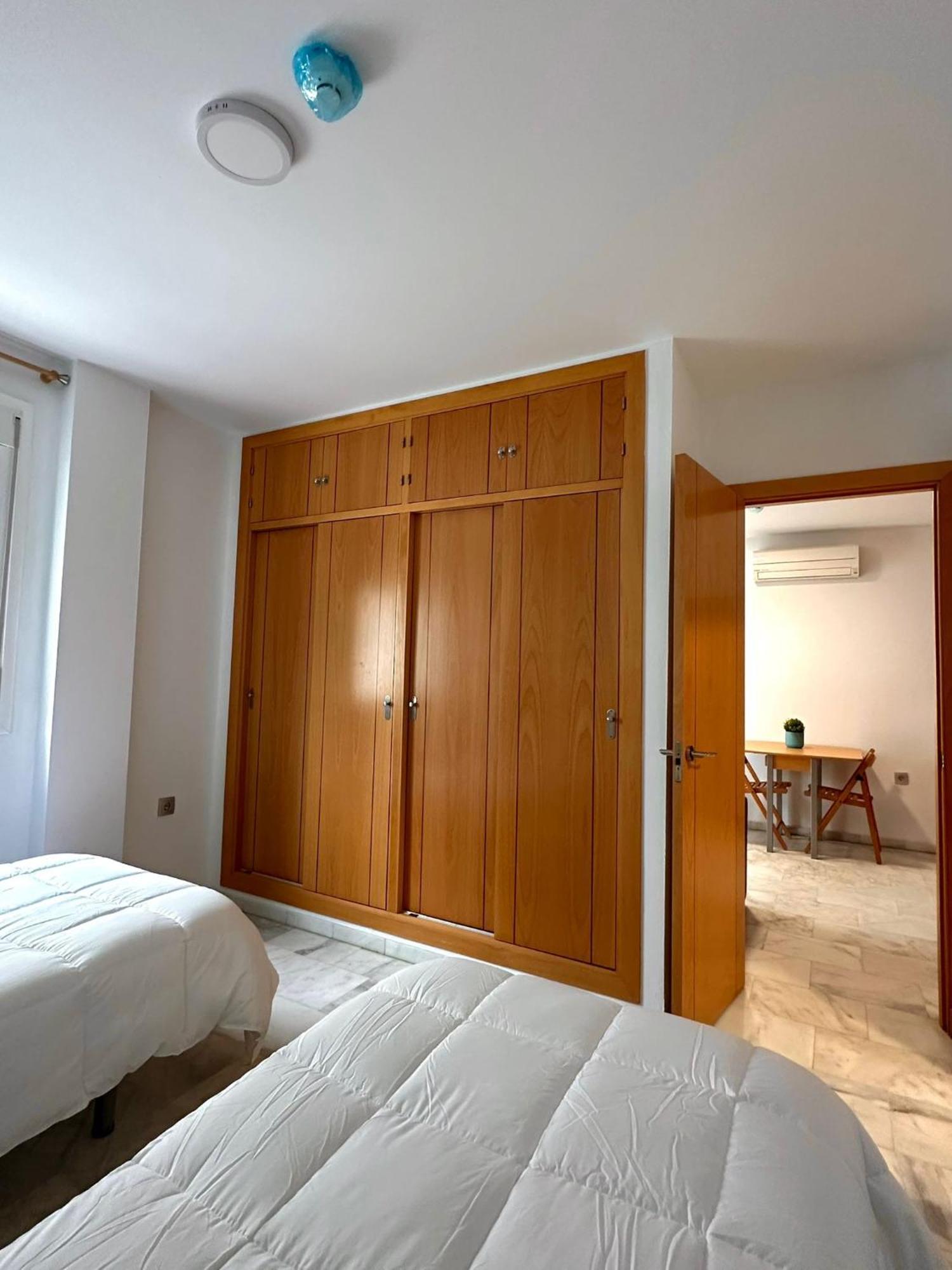 Apartahotel Dona Reyes Чипиона Екстериор снимка